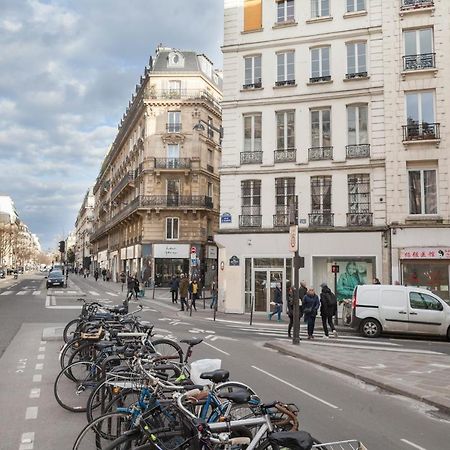 Club246 Paris Saint Martin Bed & Breakfast Bagian luar foto