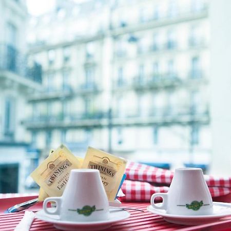Club246 Paris Saint Martin Bed & Breakfast Bagian luar foto